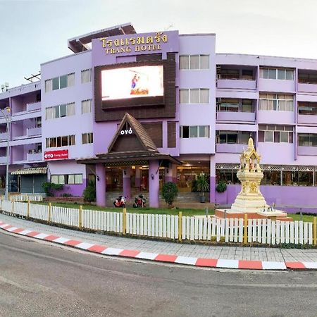 Oyo 565 Trang Hotel Exterior foto