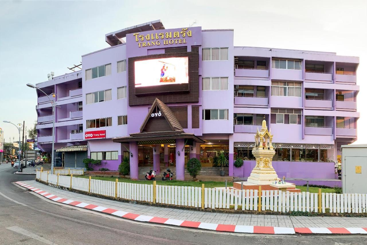 Oyo 565 Trang Hotel Exterior foto