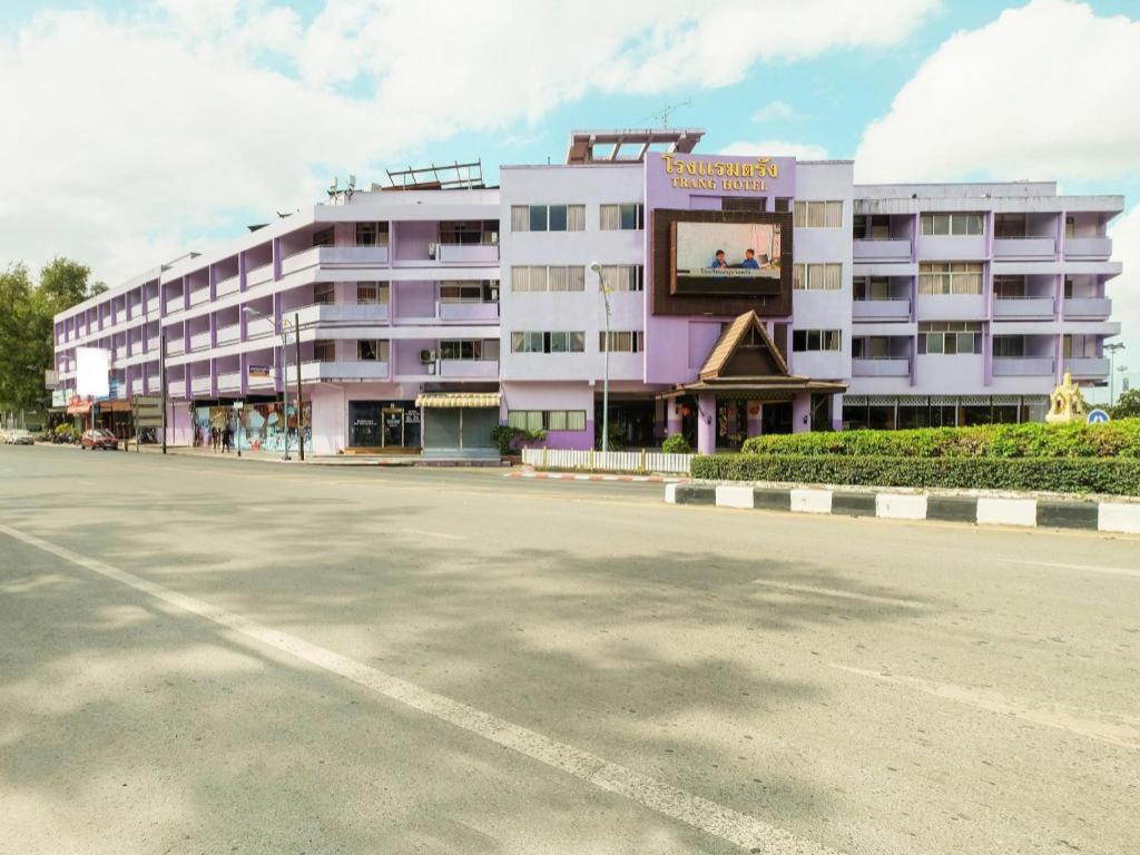 Oyo 565 Trang Hotel Exterior foto