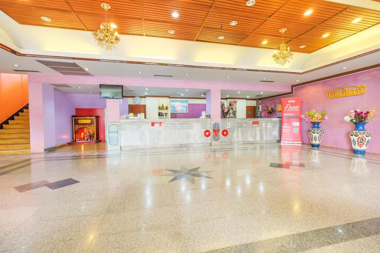 Oyo 565 Trang Hotel Exterior foto